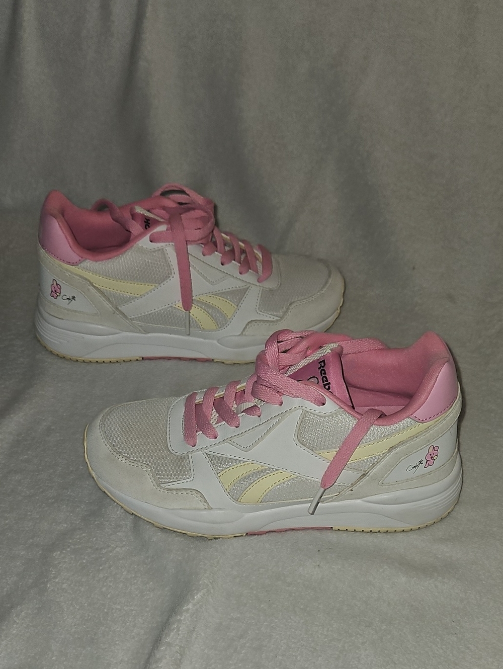 BT21 x Reebok Royal Bridge 2.0 "Cooky" collaboration White Pink Pale Yellow 6
